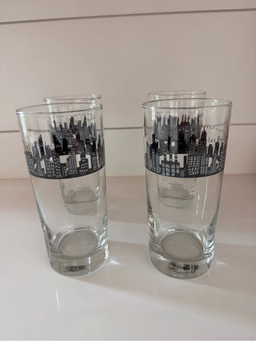 Fish Eddy Set of 4 Tall Clear Glass Tumblers with New York City Skyline